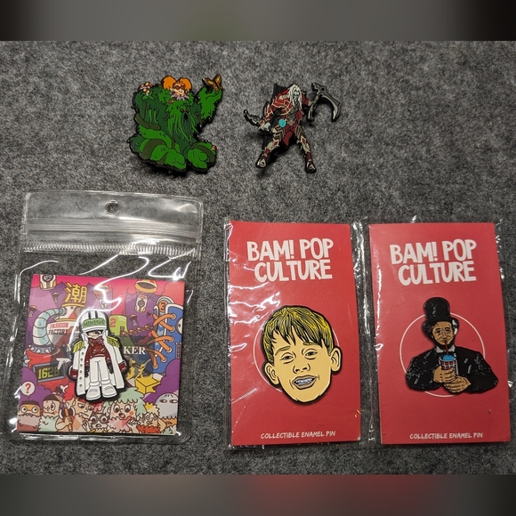 Enamel pin lot - Picture 1 of 1